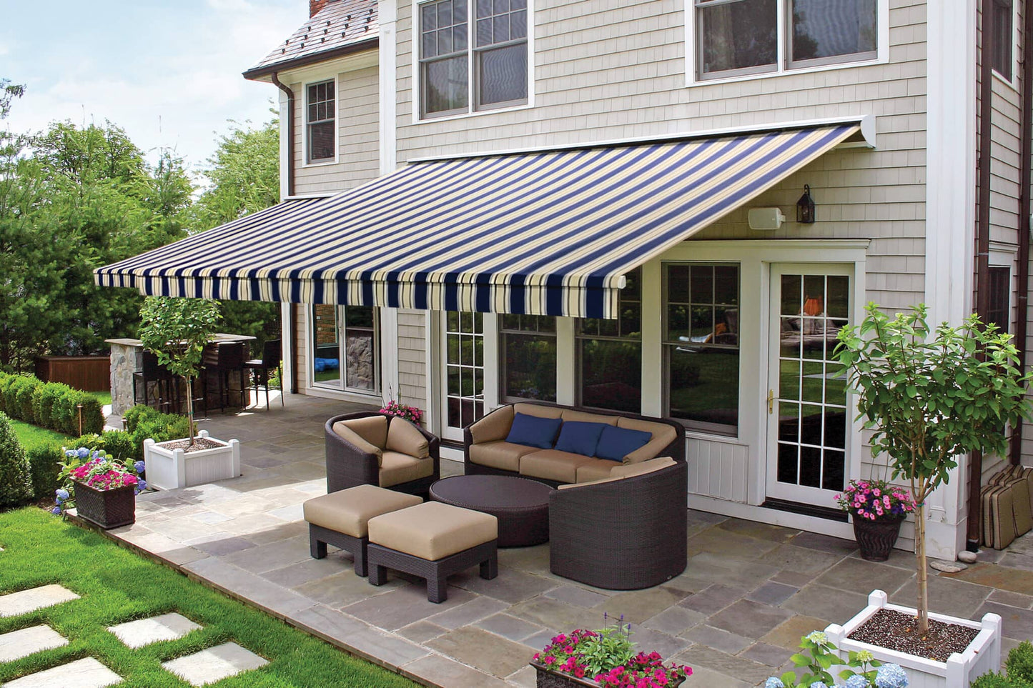 Premium Awning Shades In Dubai